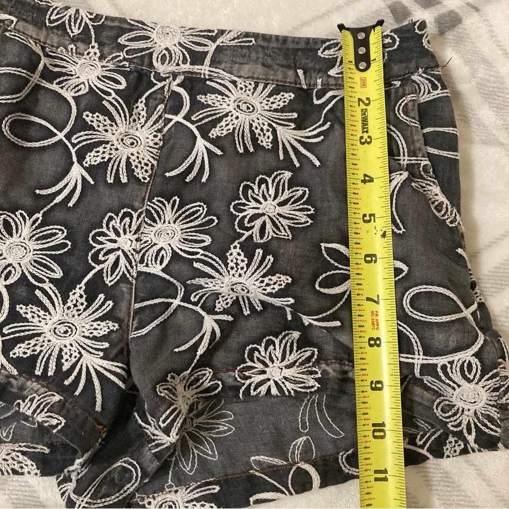 Anthropologie Mur Mur 100% Cotton Gray & White Shorts Sz. S Embroidered floral - Picture 15 of 16